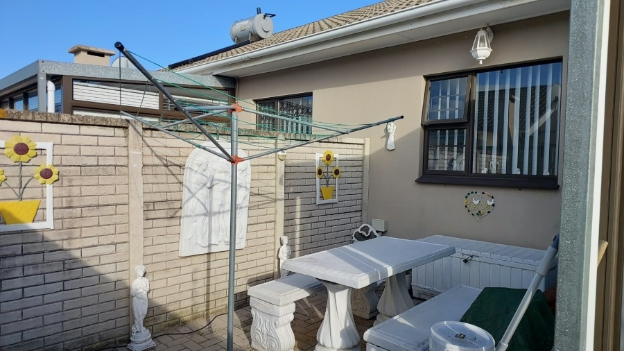 2 Bedroom Property for Sale in Gonubie Eastern Cape